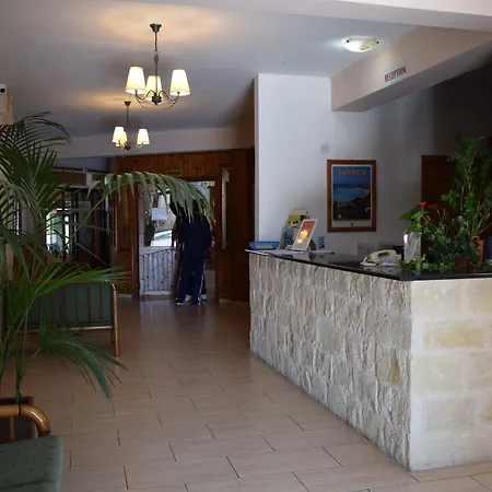 Hotel de apartamente Anna Kissonerga