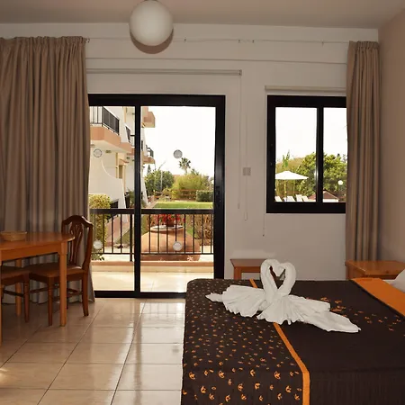 Anna Hotel de apartamente Kissonerga