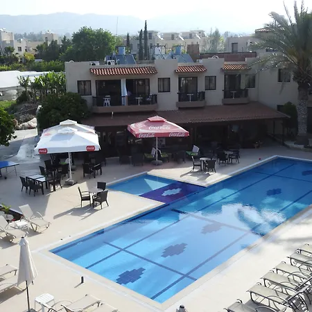 Hotel de apartamente Anna Kissonerga