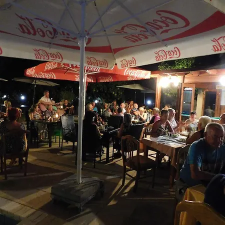 Hotel de apartamente Anna Kissonerga