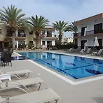 Aparthotel Anna 4*