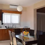 Anna Aparthotel 4*