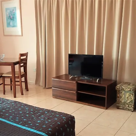 Aparthotel Anna 3*