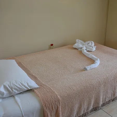 Anna Aparthotel