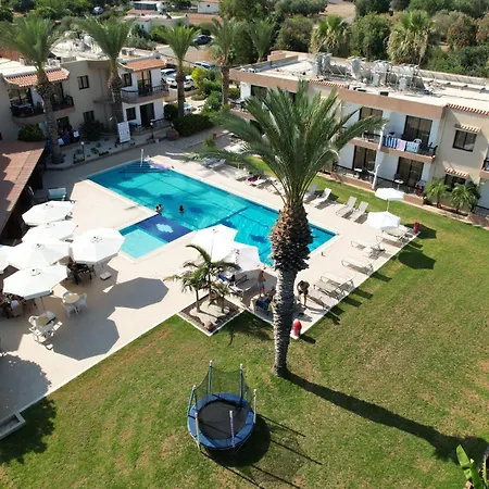 Anna Aparthotel