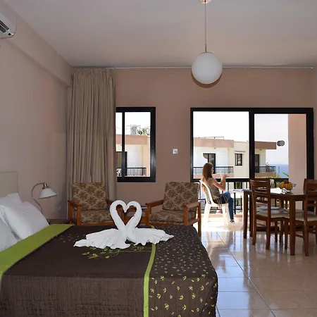 Anna Apartahotel Kissonerga