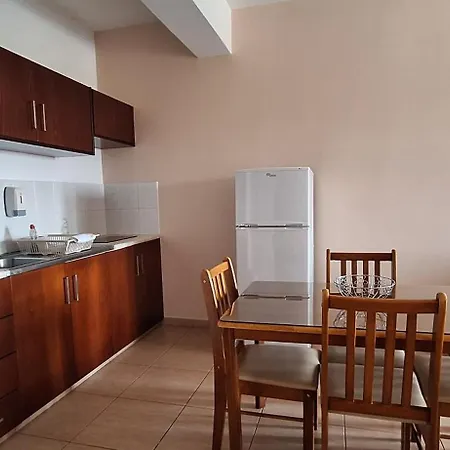 Anna Aparthotel 4*