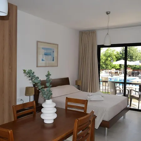 Anna Aparthotel