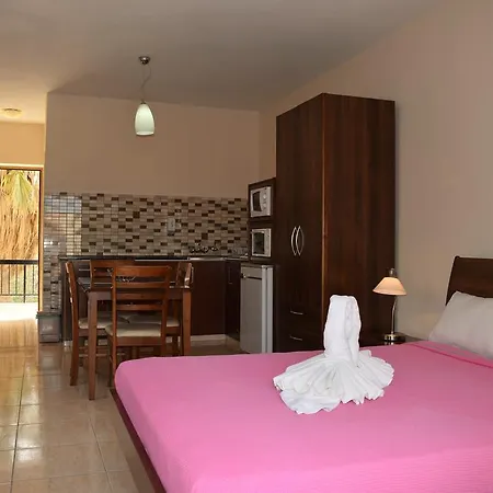 Aparthotel Anna 3*