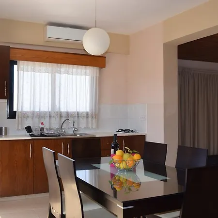 Anna Aparthotel 3*