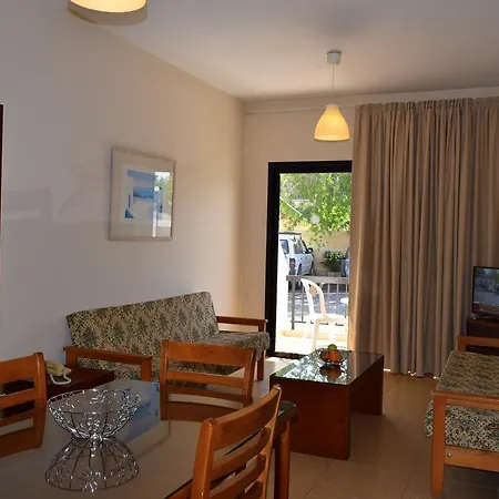 Aparthotel Anna 3*