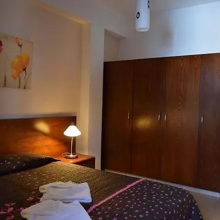 Anna Aparthotel 3*