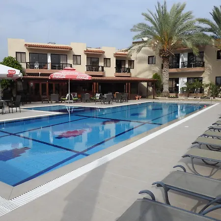 Anna Aparthotel 3*