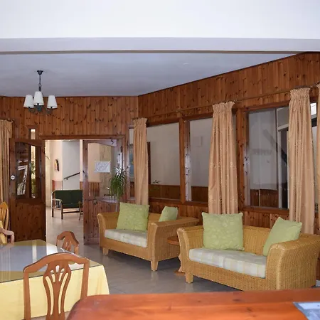 Aparthotel Anna 3*
