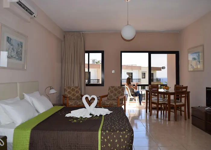 Anna Apartahotel Kissonerga