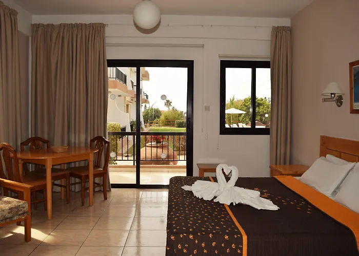 Anna Aparthotel Kissonerga