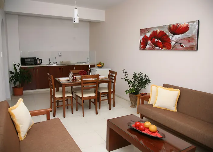 Apartahotel Anna 4*